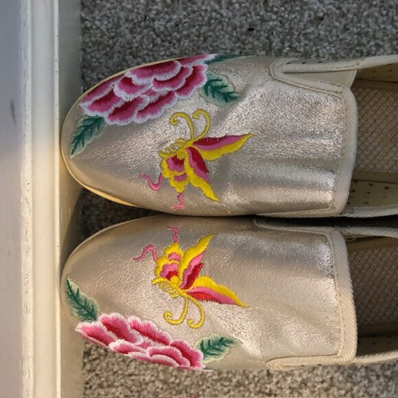 Brash Gold Floral Embroidered Slip-On Flats – Size 8 - Picture 7 of 8